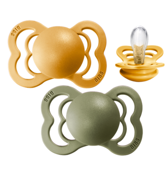 Set aus zwei BIBS Supreme Schnullern in den Farben "honey bee & olive"